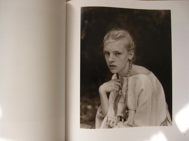 アート・デザイン・音楽 Misty Dawn : Portrait of a Muse