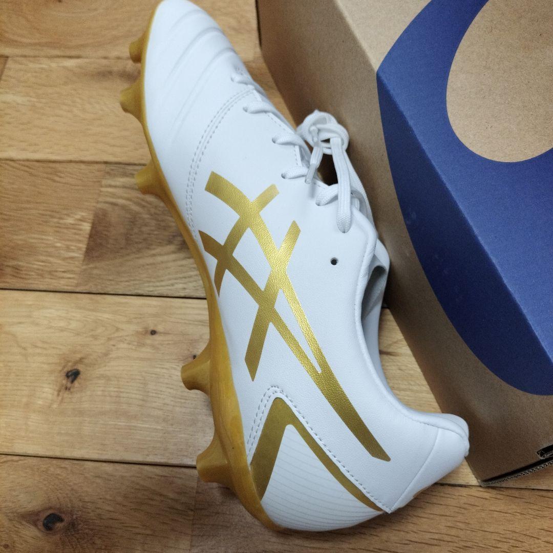 ASICS DS LIGHT サッカーシューズ ホワイト/ゴールド