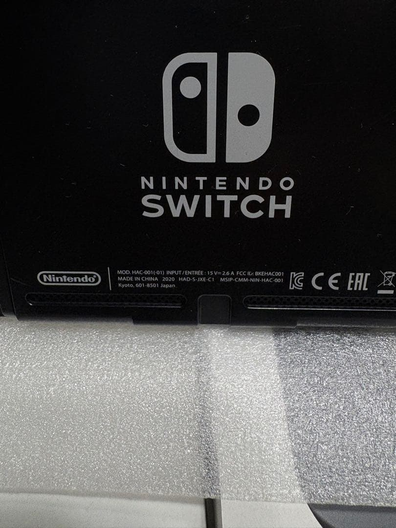 楽一番公式アカウント06 【Nintendo Switch】本体 グレー