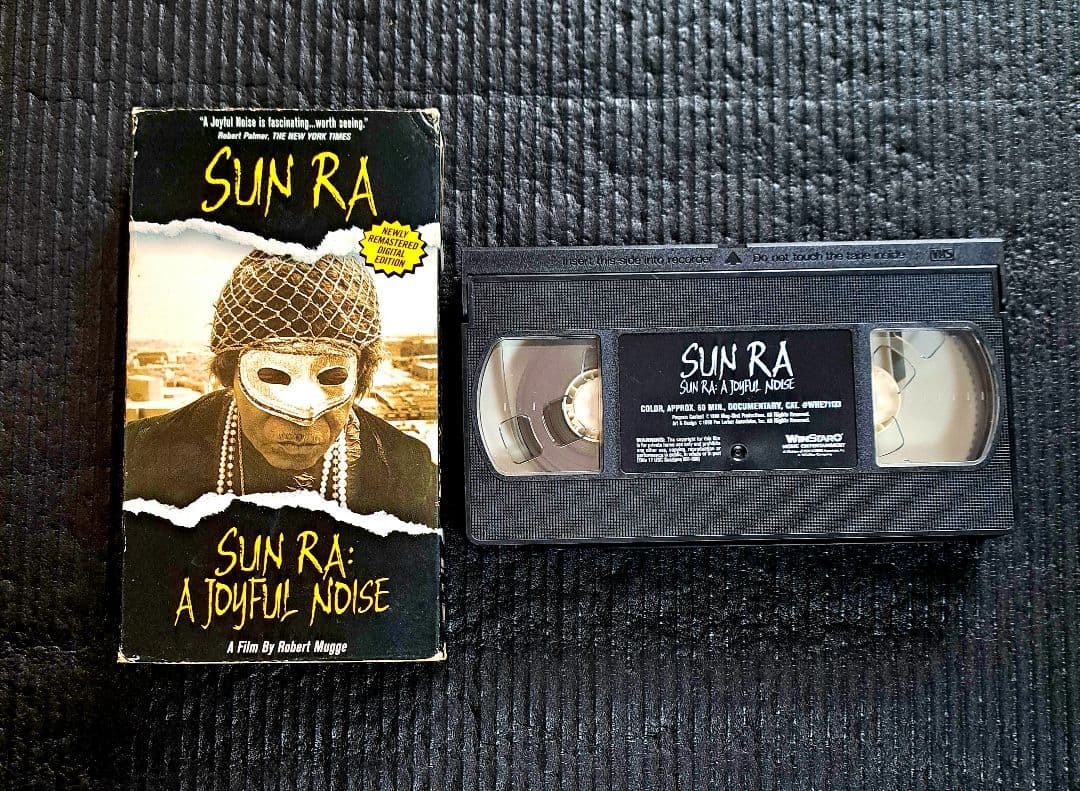 Sun Ra 　CD　12枚(2枚組含む)　と　ビデオ