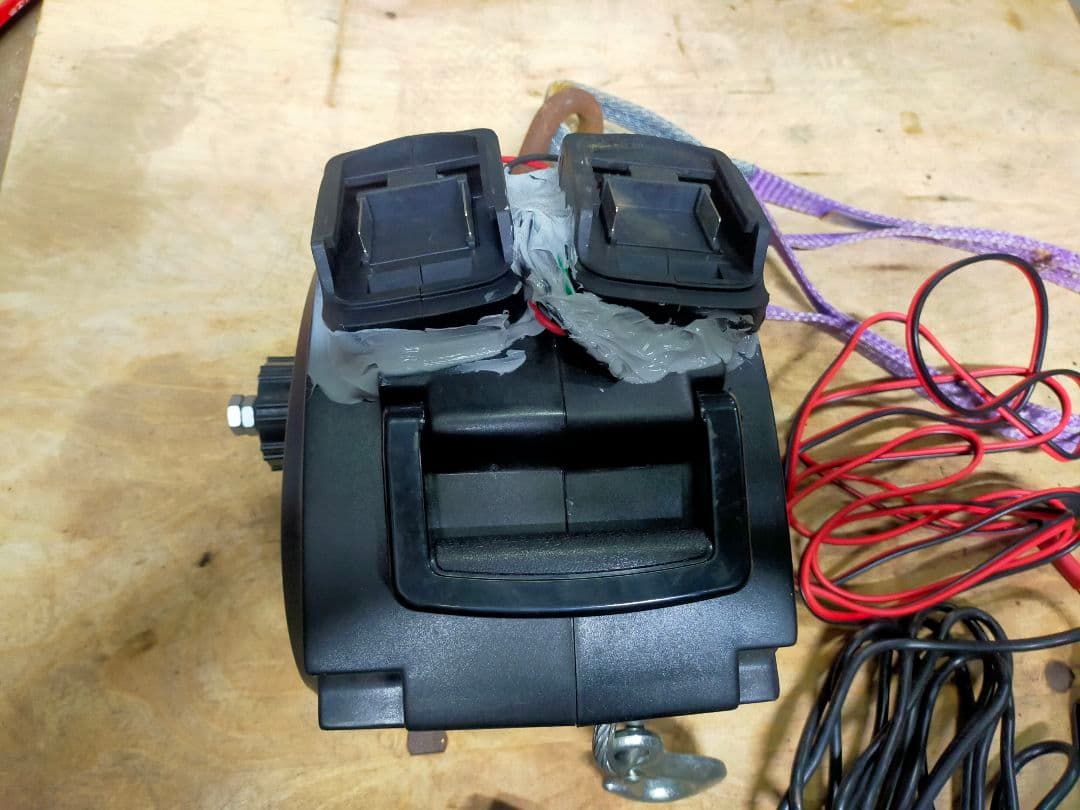 12v電動ウインチ　ホイスト　マキタ併用可能　ワイヤレス