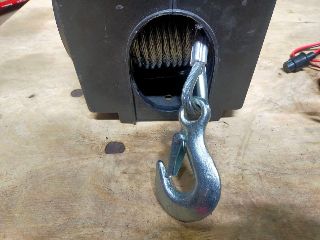 12v電動ウインチ　ホイスト　マキタ併用可能　ワイヤレス