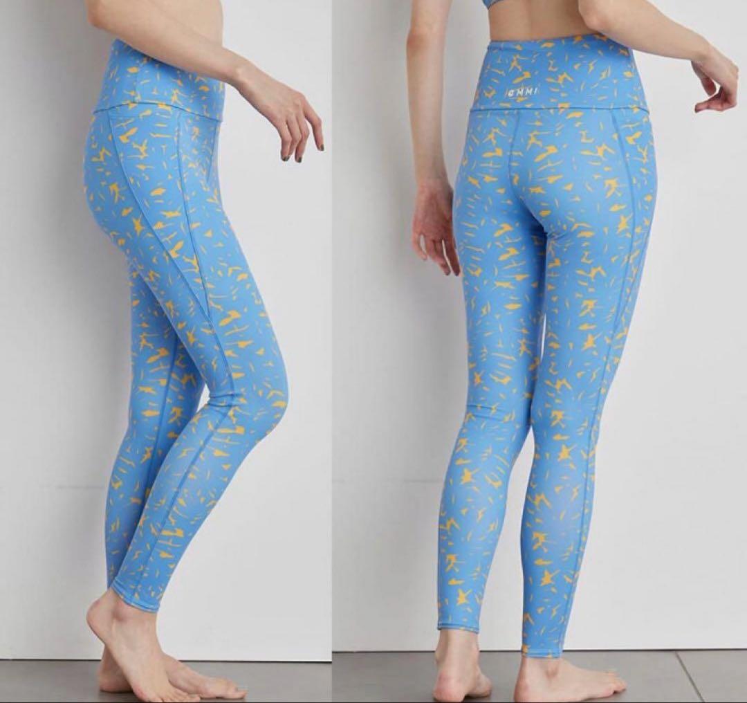 emmi yoga　ボタニカルアートプリント 上下　セットアップ