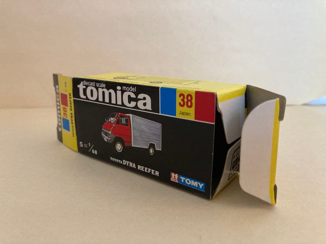 トミカ No.38 トヨタダイナ保冷車【日本製】