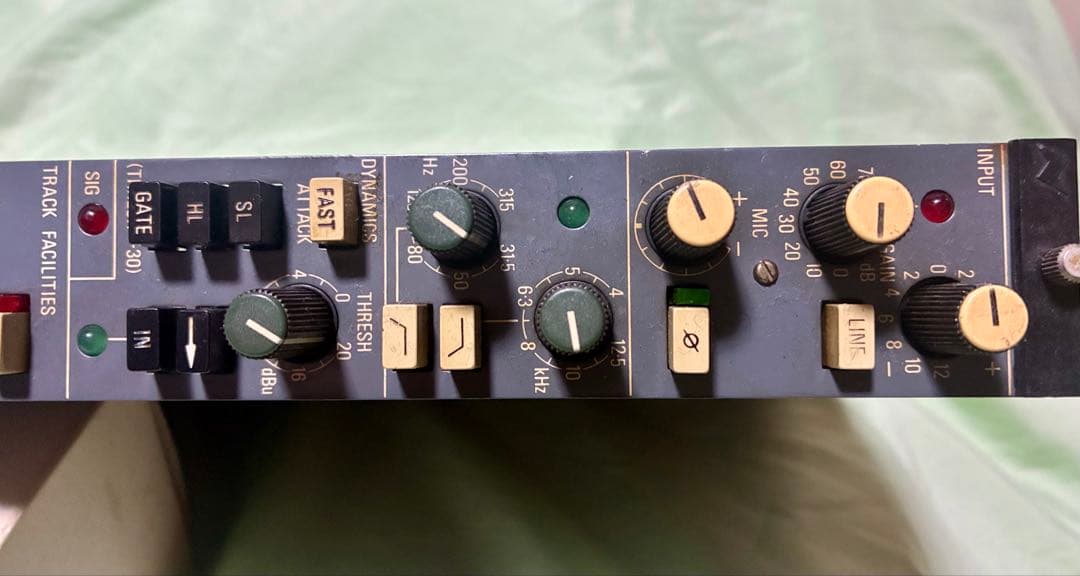 ち*う様 Neveミキシングコンソールモジュール