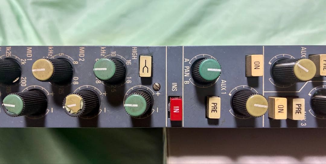 ち*う様 Neveミキシングコンソールモジュール