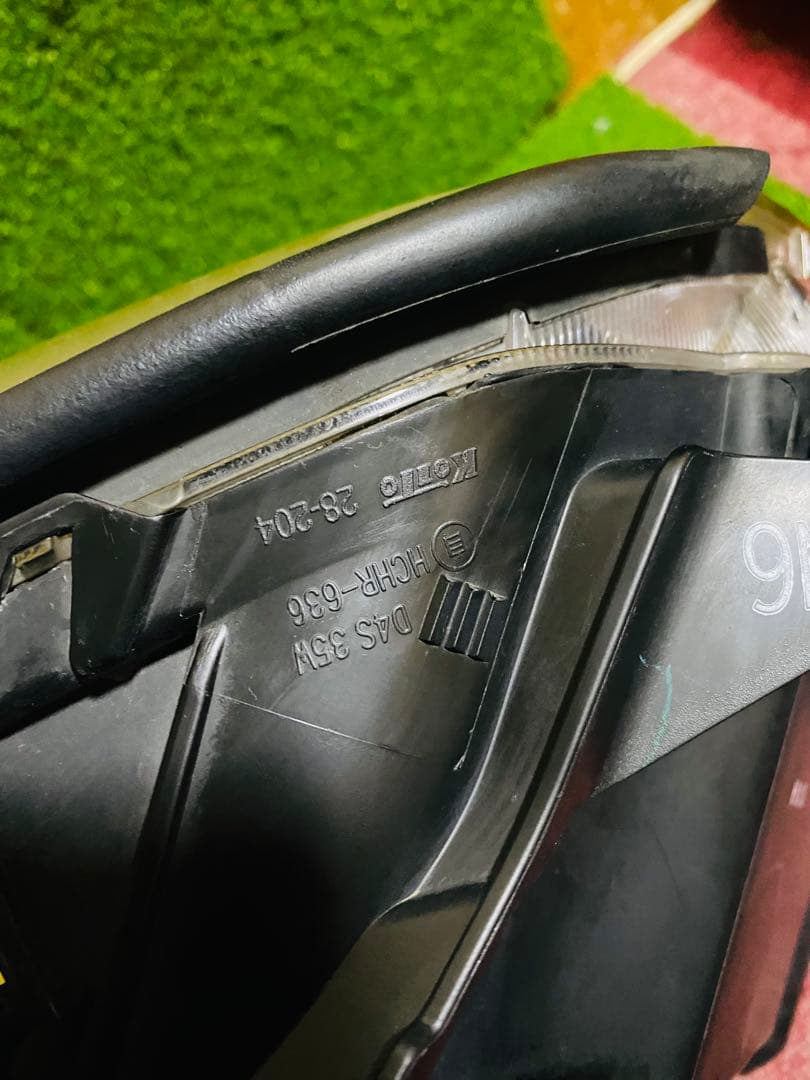 ZRR75 ヴォクシー純正ヘッドライト