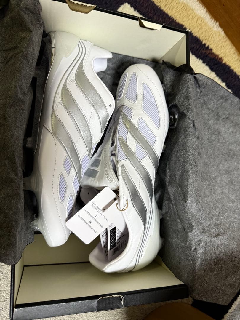 adidas プレデタープレシジョン ホワイト
