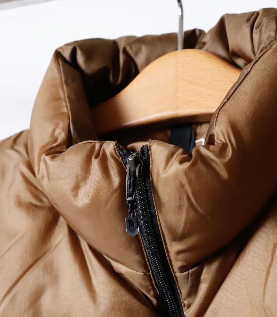 美品　大人気　ノースフェイス　アコンカグアダウンベスト　メンズS