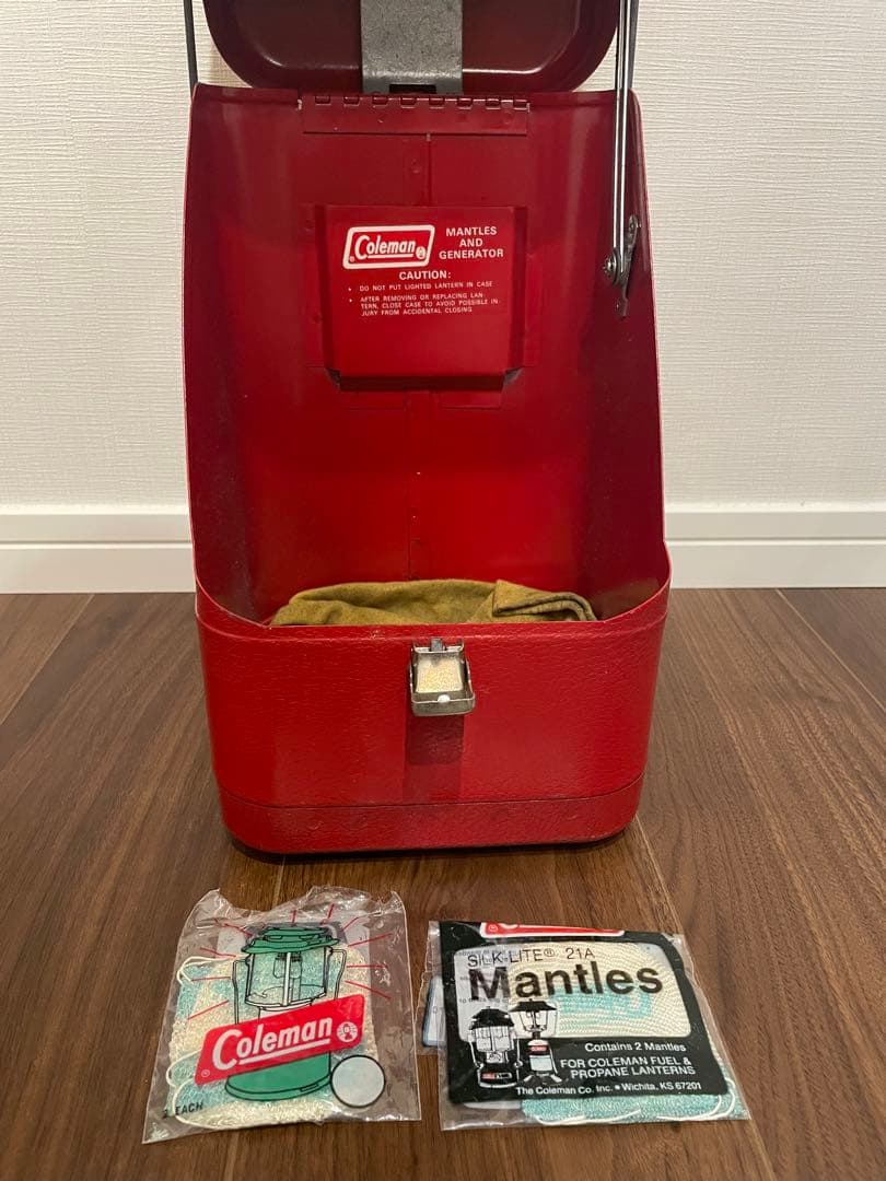 【希少】コールマンランタン200a ＋ガルウイングケース付き
