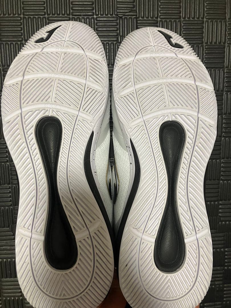 シューズ INVICTO 26.5cm