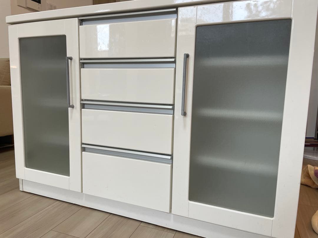 ホワイト ロータイプ　キッチンボート　食器棚 ガラス扉 引き出し