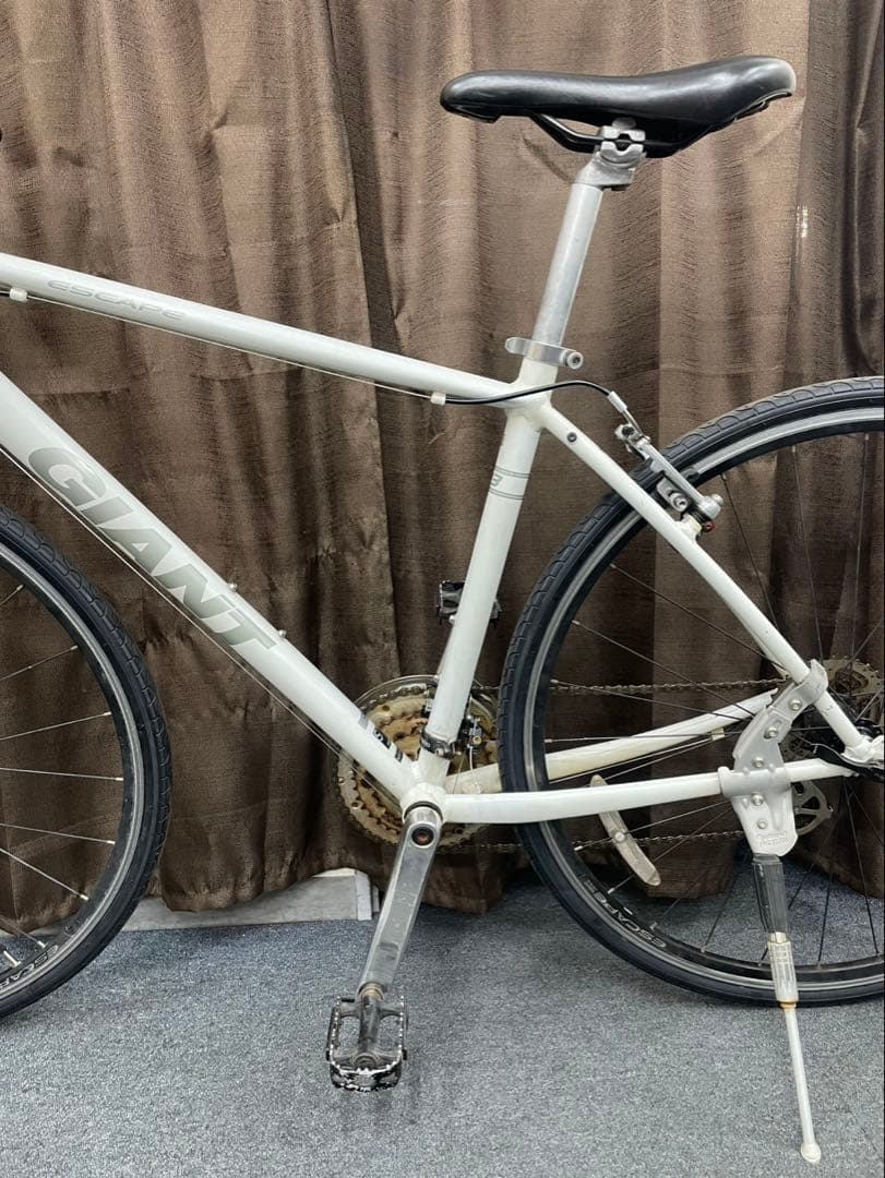 クロスバイク GIANT ESCAPE R3 ジャイアント 700c