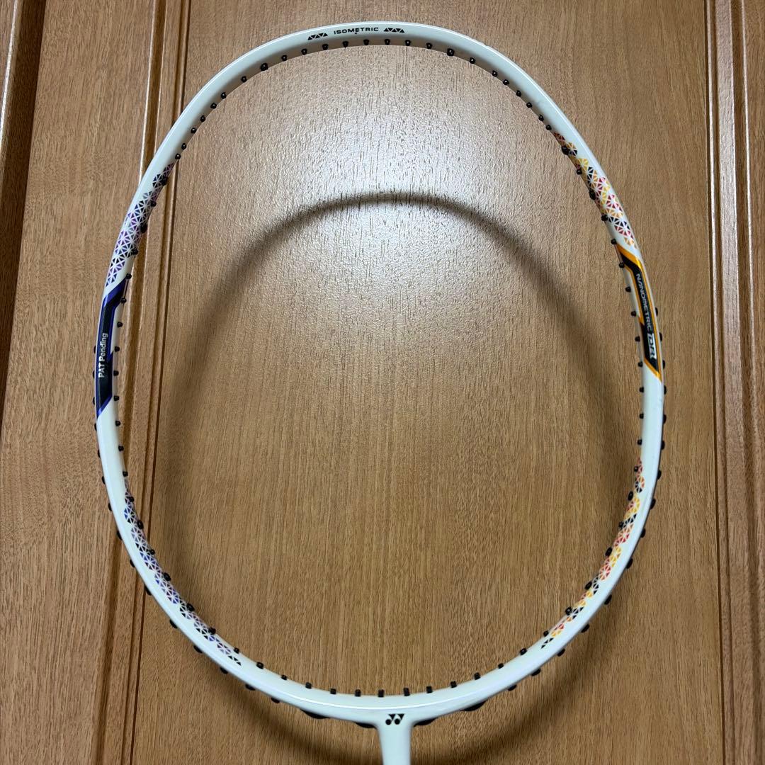 ヨネックス　ラケットDUORA6 傷あり　バドミントン