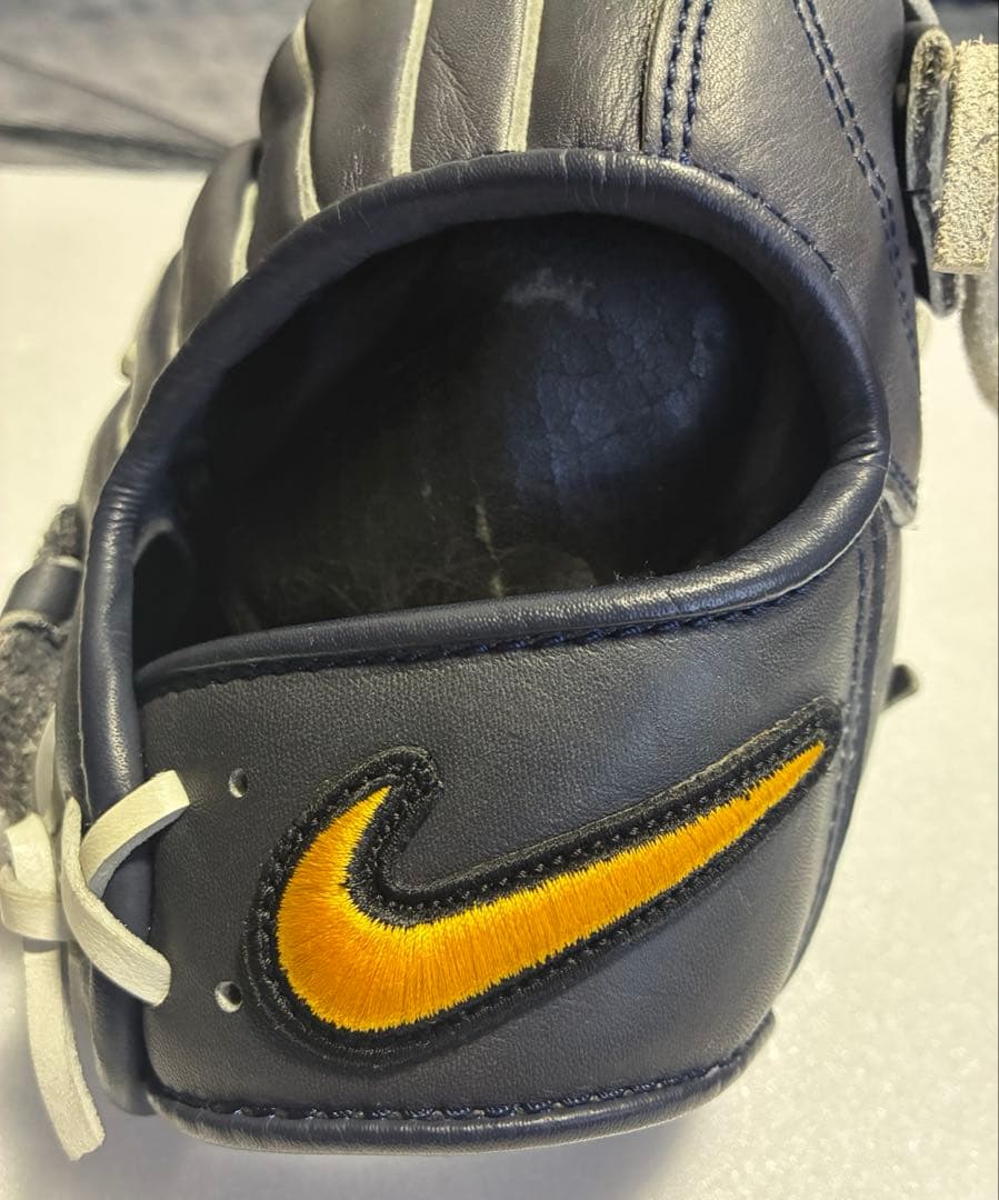 NIKE【ナイキ】オールラウンド 右投げ 軟式グローブ　成人・大人向け