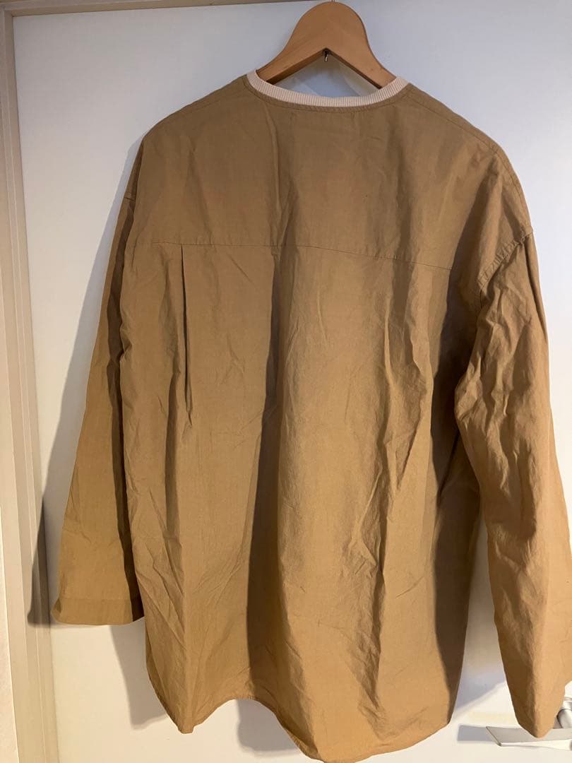 Veritecoeur リブネックコットンシャツ