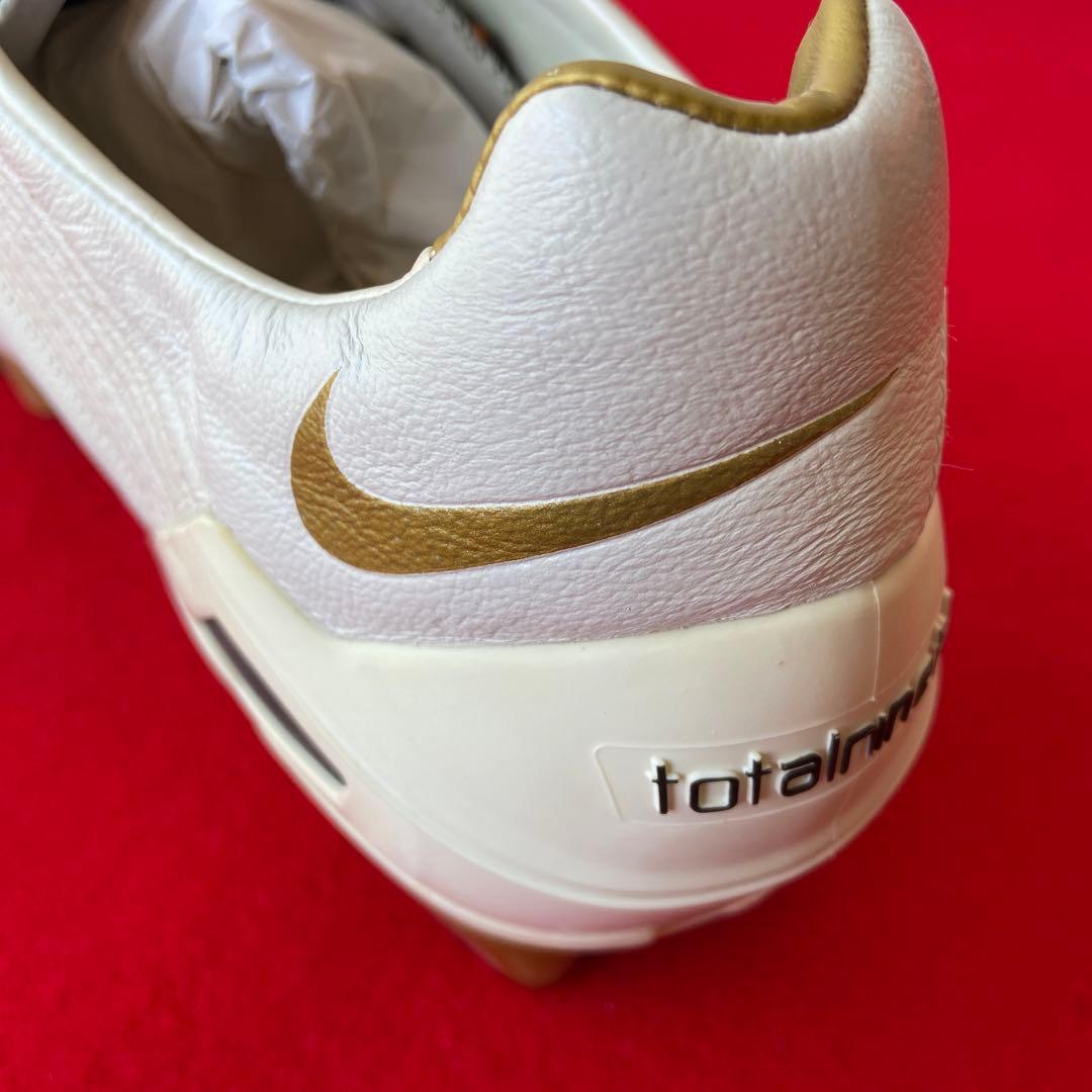 シューズ ナイキ TOTAL90 LASER HG 27.5cm　e1273-B