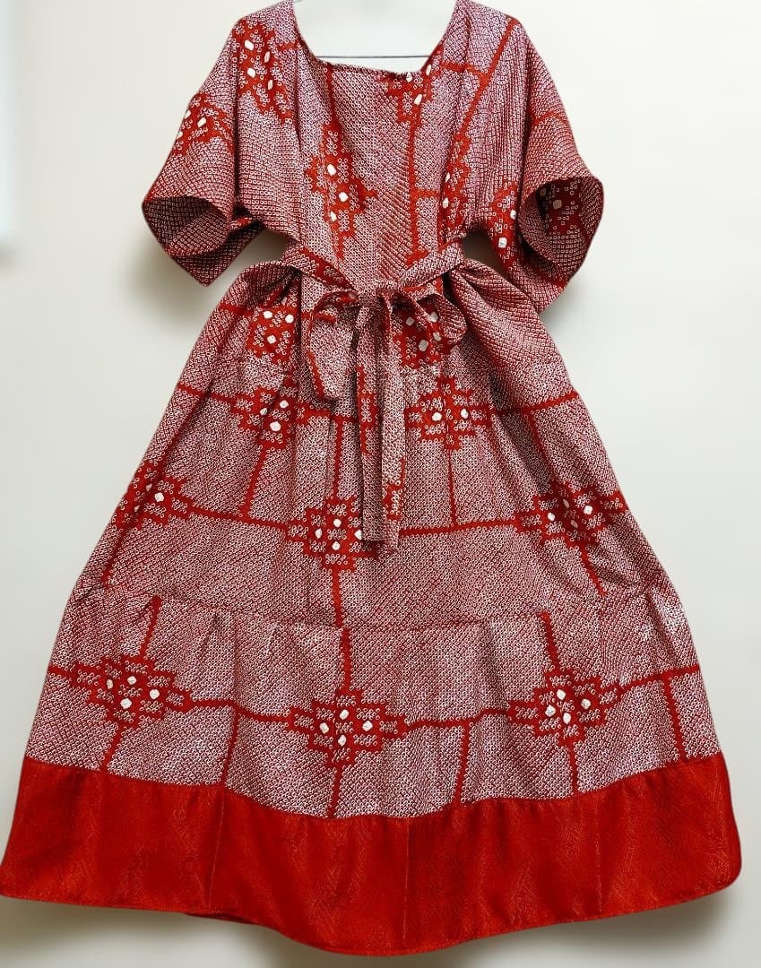 【着物リメイク】☆総絞り☆シルク☆大人☆可愛い☆ワンピース☆