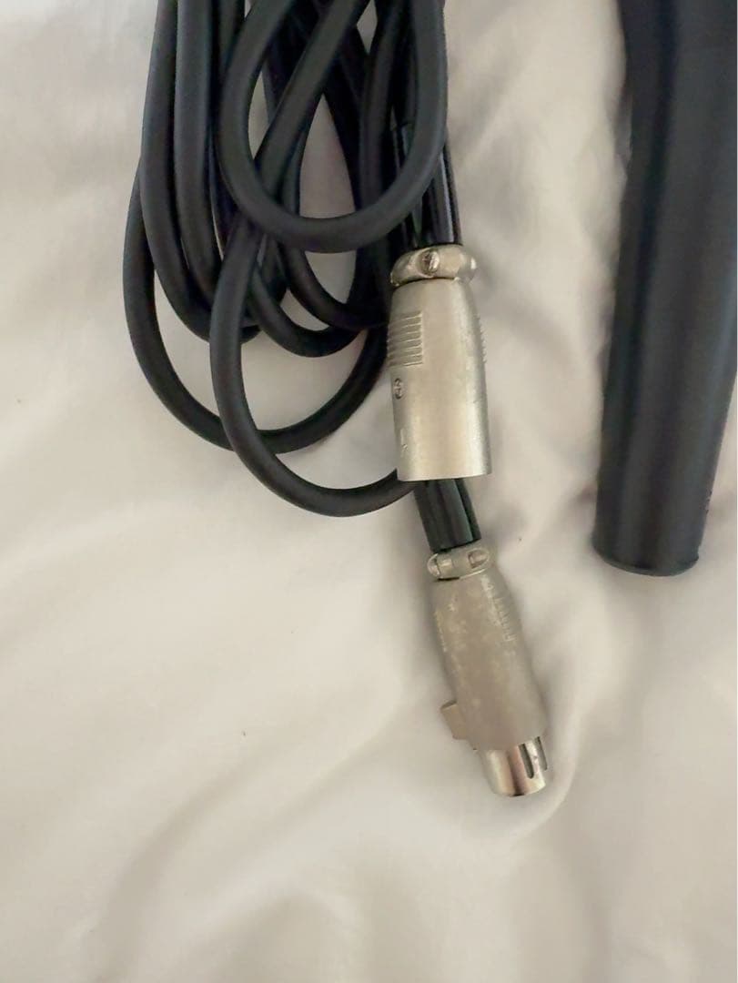 ダイナミックマイク AKG D7 XLRコネクタ付き