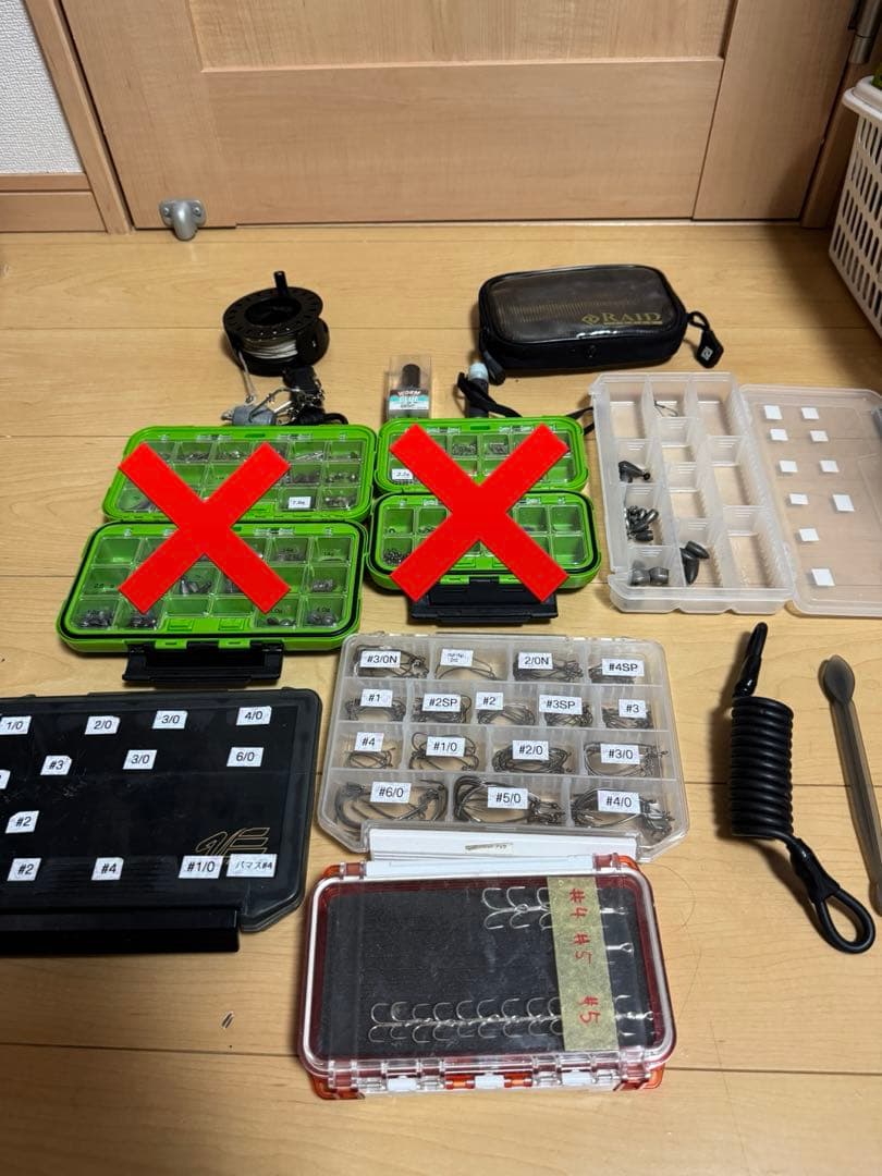 バス釣り引退セット 有名ルアー、フック300本以上、小物等