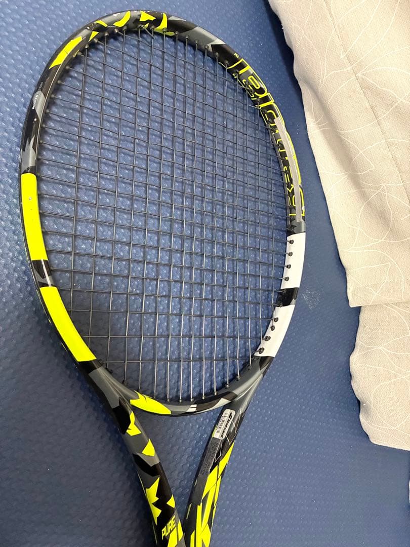 バボラ ピュアアエロ 98 グリップ3（国内正規品・24年11月ガット張替済）