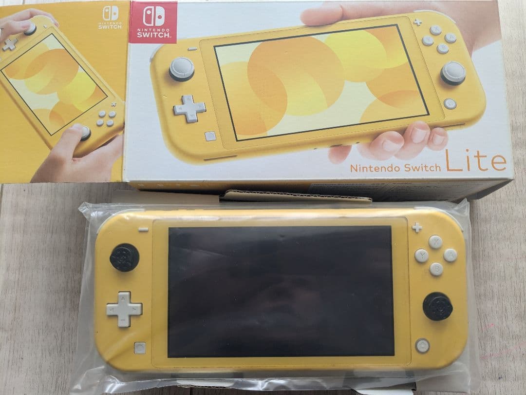 Nintendo Switch Lite イエロー 箱、充電器付き