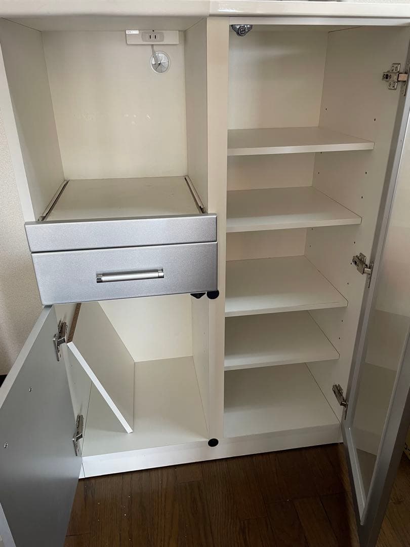 【8/27迄の出品‼️】食器棚