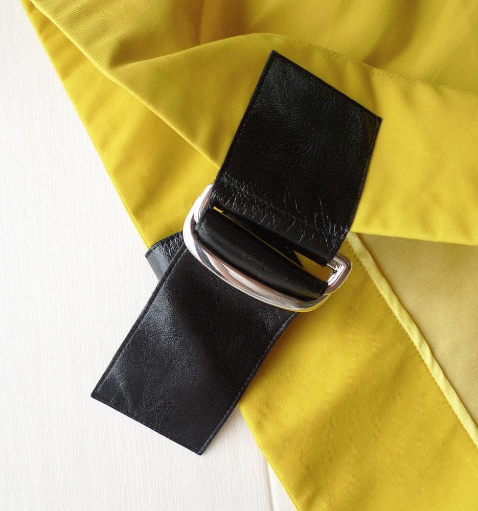 美品 ブラミンク 定価13万 ポンチョコート ケープ マント イエロー 156