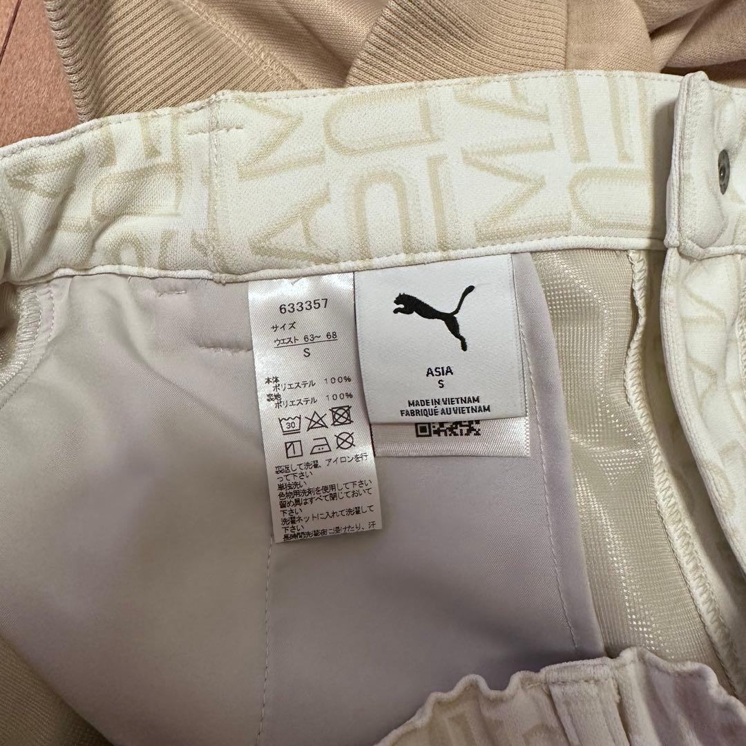 長袖　ハイネック　ショート丈　総ロゴ　スカート　セットアップ　サイズS 春夏