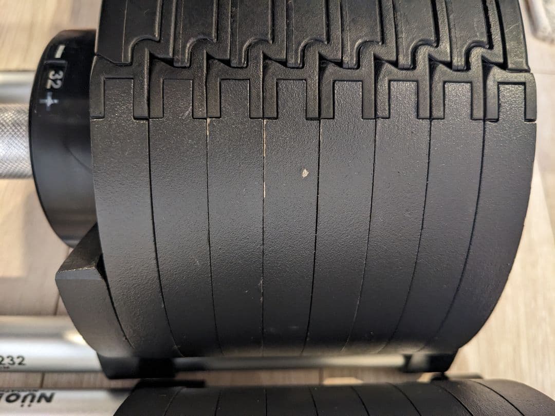 ①FLEXBELL 32kg 2kg刻み NÜOBELL 可変式ダンベル