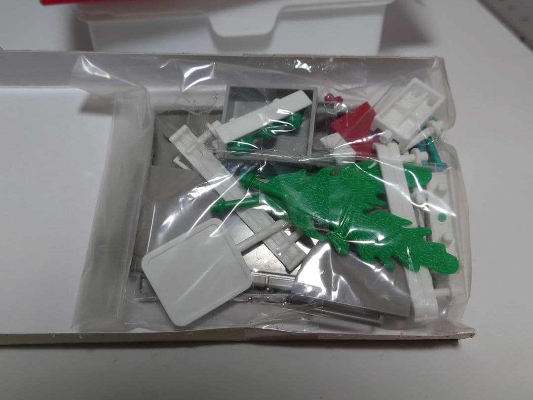 トミカタウン 郵便局 旧モデル おそらく未使用 トミカ付