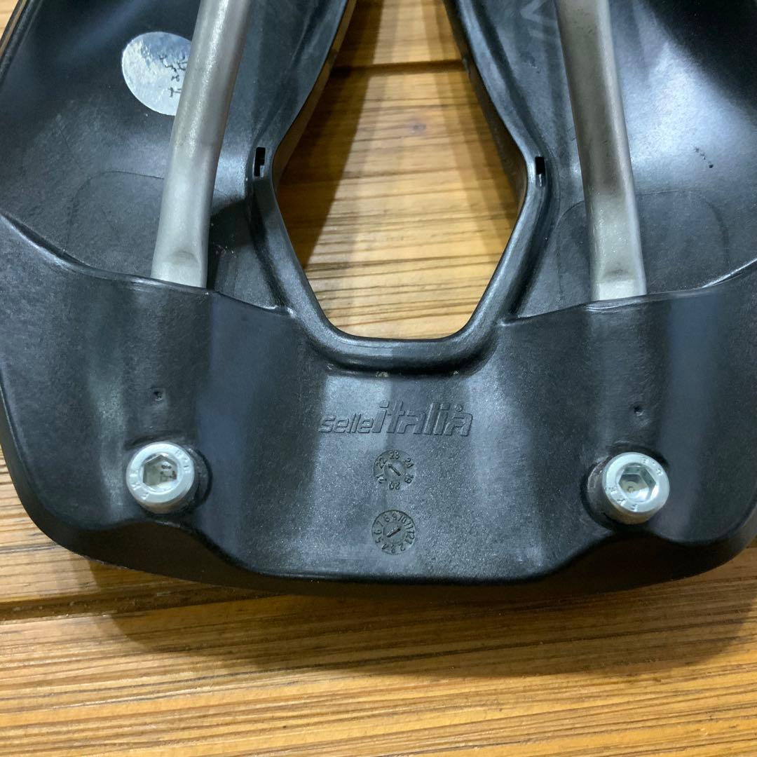 SelleItalia WATT GEL TI316 SUPERFLOWサドル