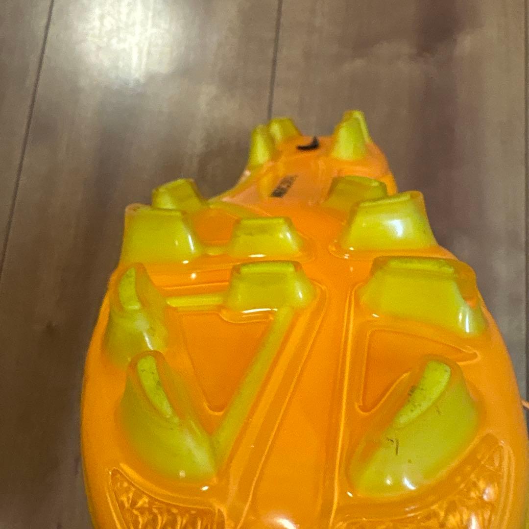 ナイキ　マーキュリアル　スパイク