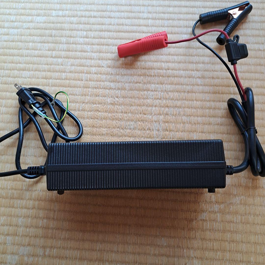 新品同様　RENOGY FY14620000 バッテリー充電器