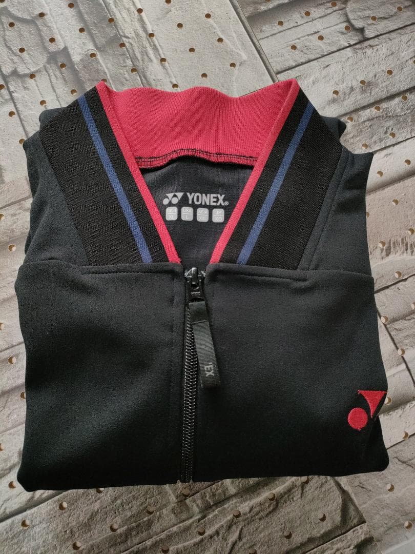 yonex ヨネックス　ウォームアップシャツ