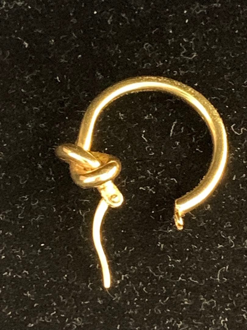 CELINE ゴールド ノットデザイン フープピアス　片方