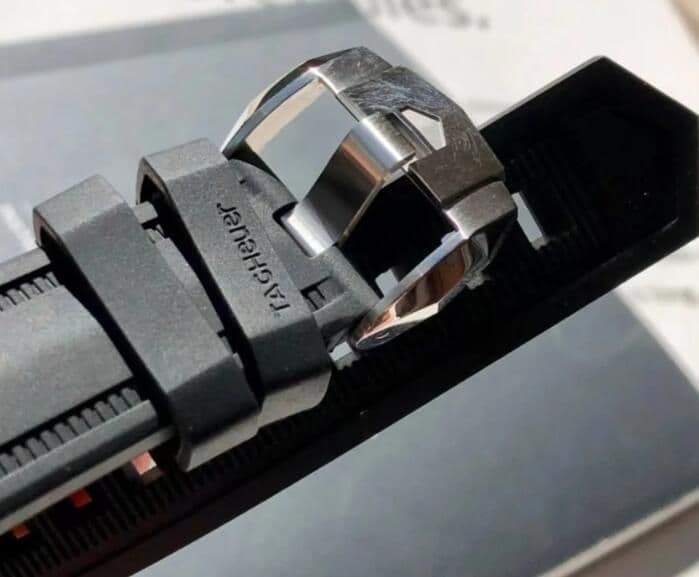 新品未使用 箱付 タグ・ホイヤーの腕時計 専用です