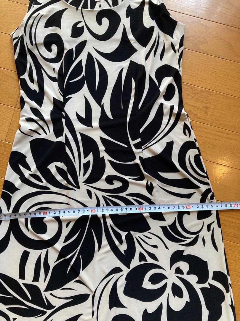 IOLANI フラダンスロングドレス XXS アイボリーとブラック総丈127cm