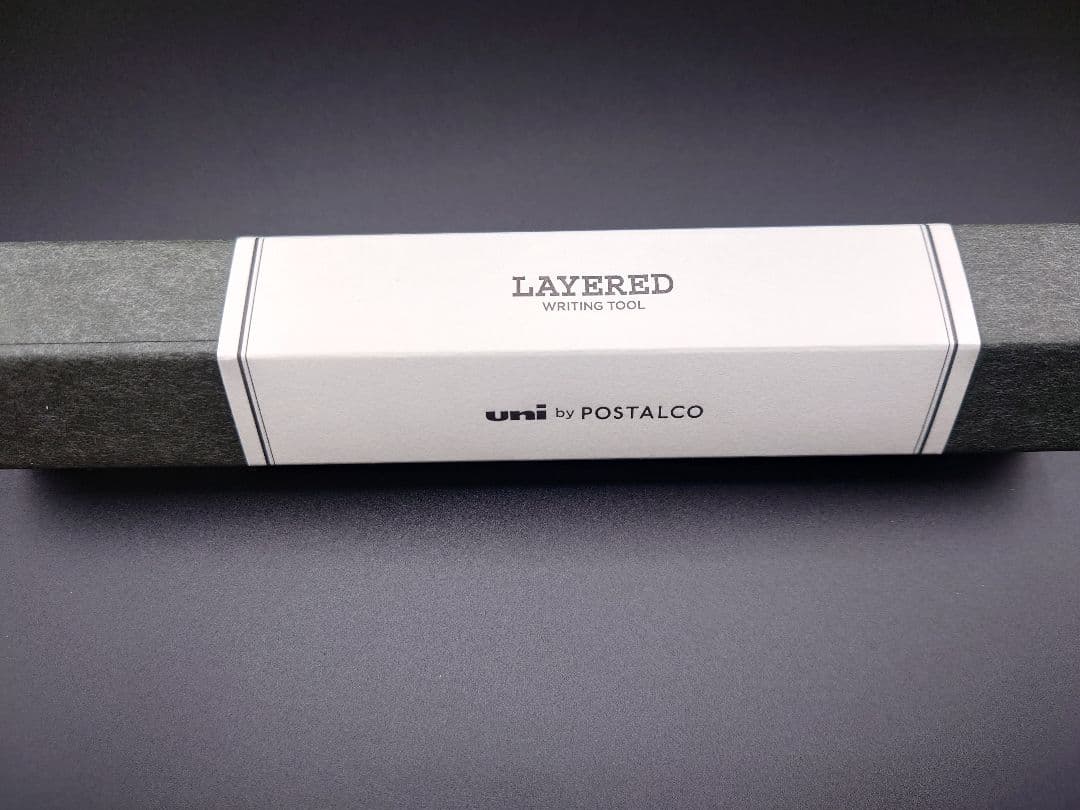 LAYERED uni by POSTALCO 60周年　ボールペン　ネイビー