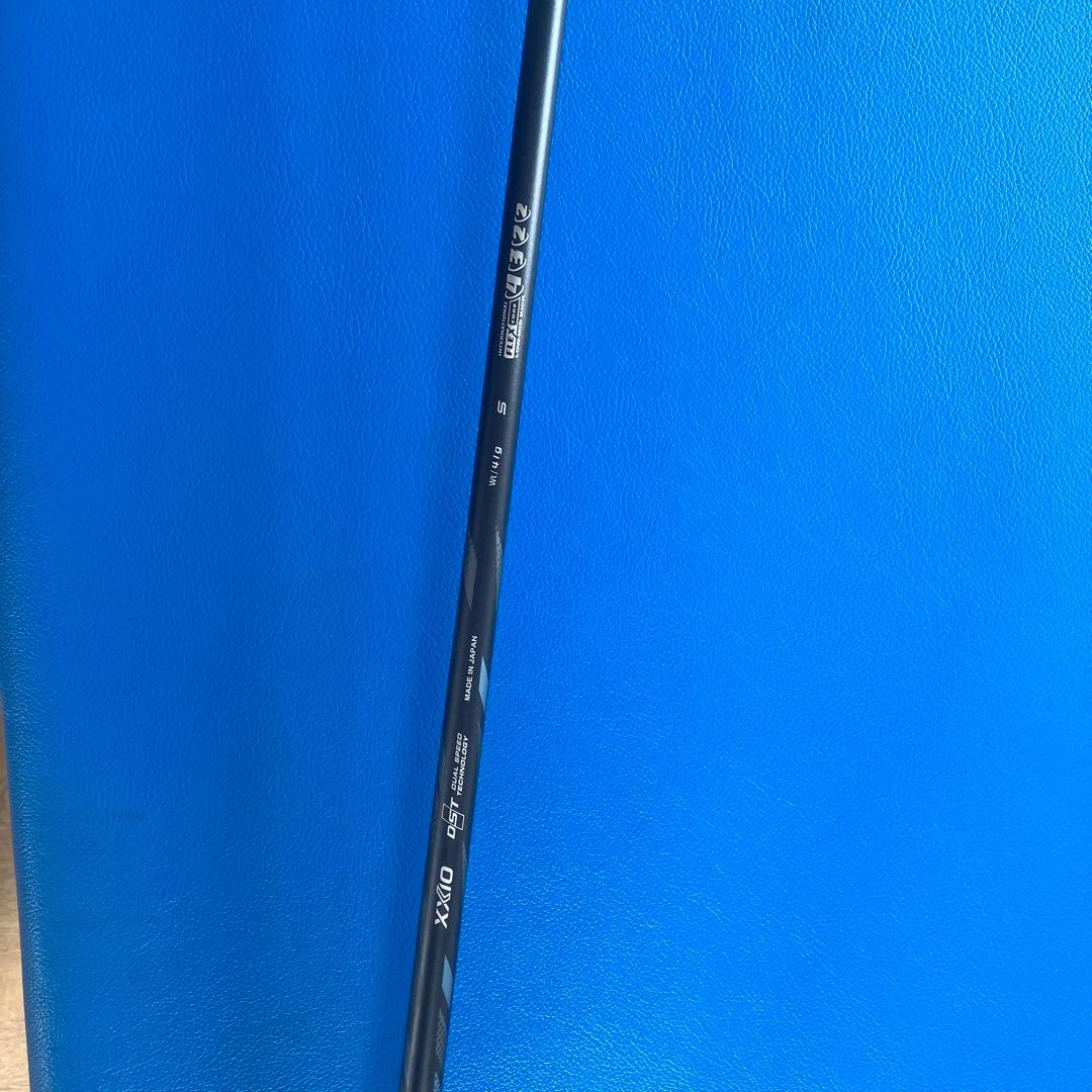 ゼクシオ14ドライバー　10.5度　シャフト2本アッタスウルトラ5sシャフト