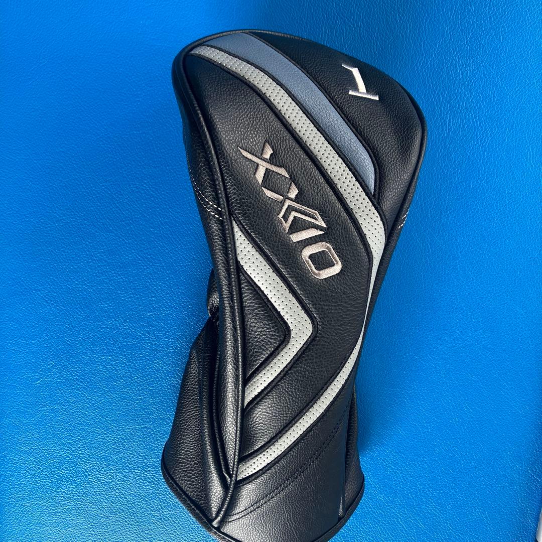 ゼクシオ14ドライバー　10.5度　シャフト2本アッタスウルトラ5sシャフト