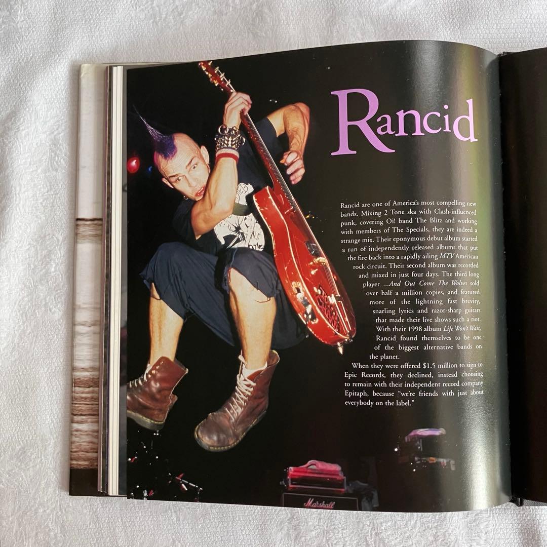アート・デザイン・音楽 40th anniversary Dr.Martens archive book