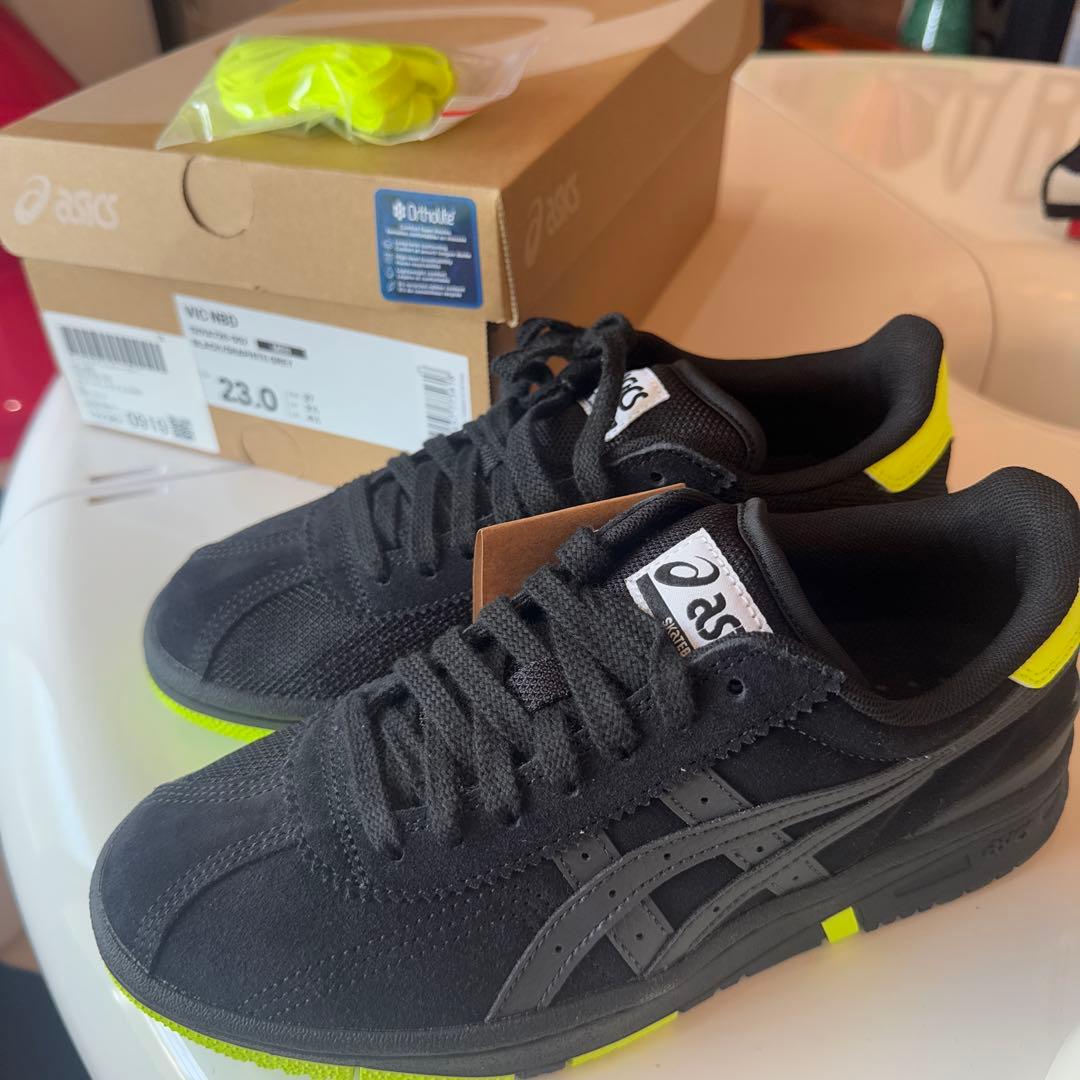 asics スケボー　靴　新品未使用　23cm スニーカー 完売　VIC NBD