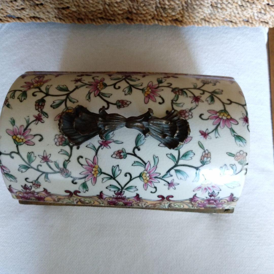 アンティーク陶器ボックス