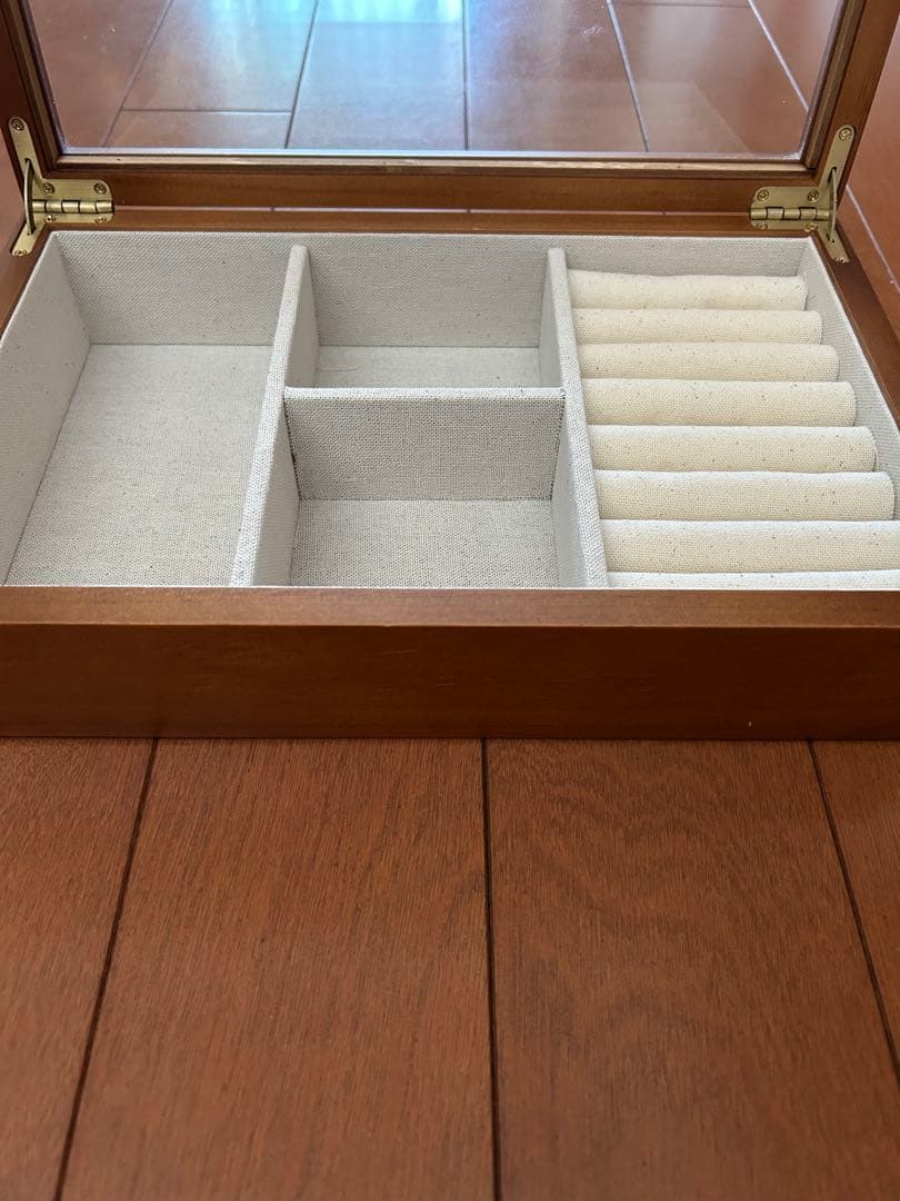 yuka✴︎ ZARA ウッドジュエリーボックス