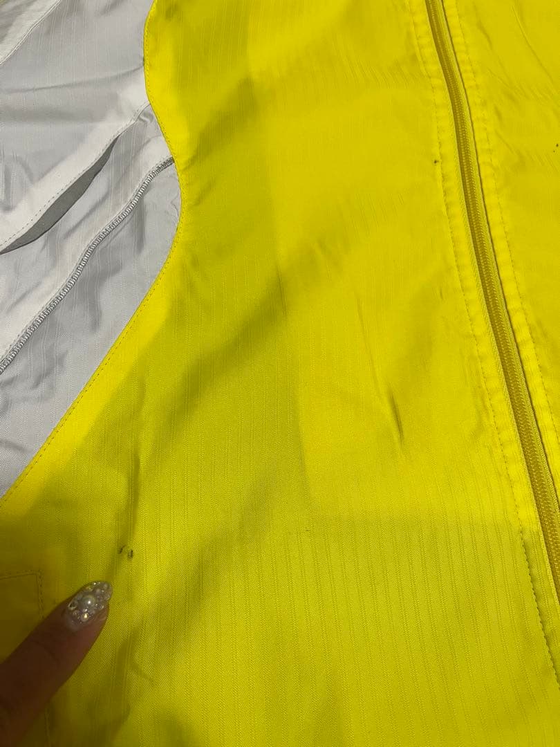 ヨネックス ウィンドブレーカー裏地付き、ピステV裏メッシュ×2枚のセット売り