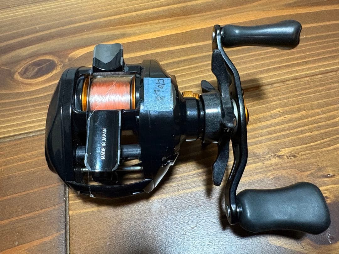 アルファス CTSV SH 7.2 ベイトリール 黒/オレンジ