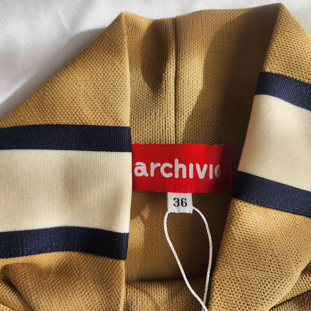 【アルチビオ】新品未使用 モックネック ベージュ サイドライン 38 レディース