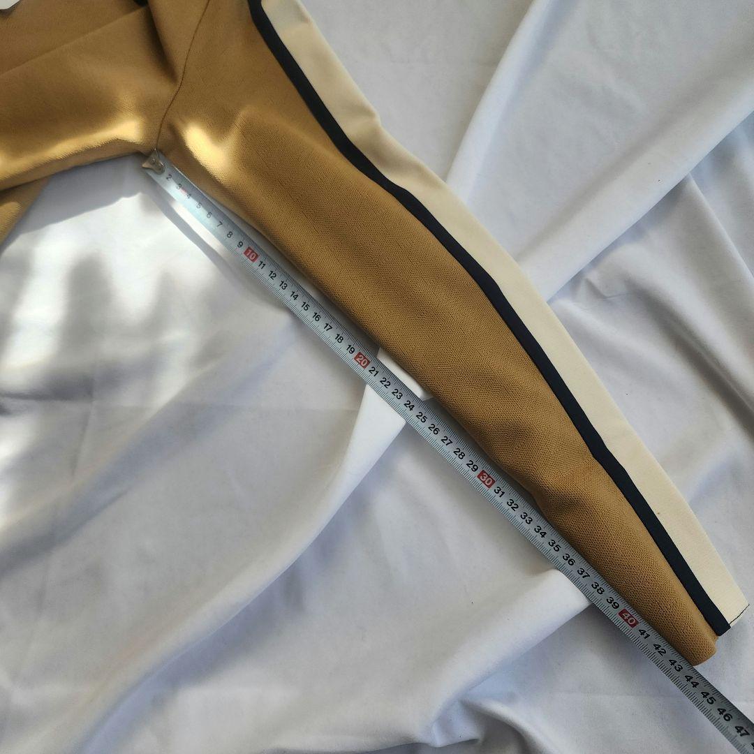 【アルチビオ】新品未使用 モックネック ベージュ サイドライン 38 レディース