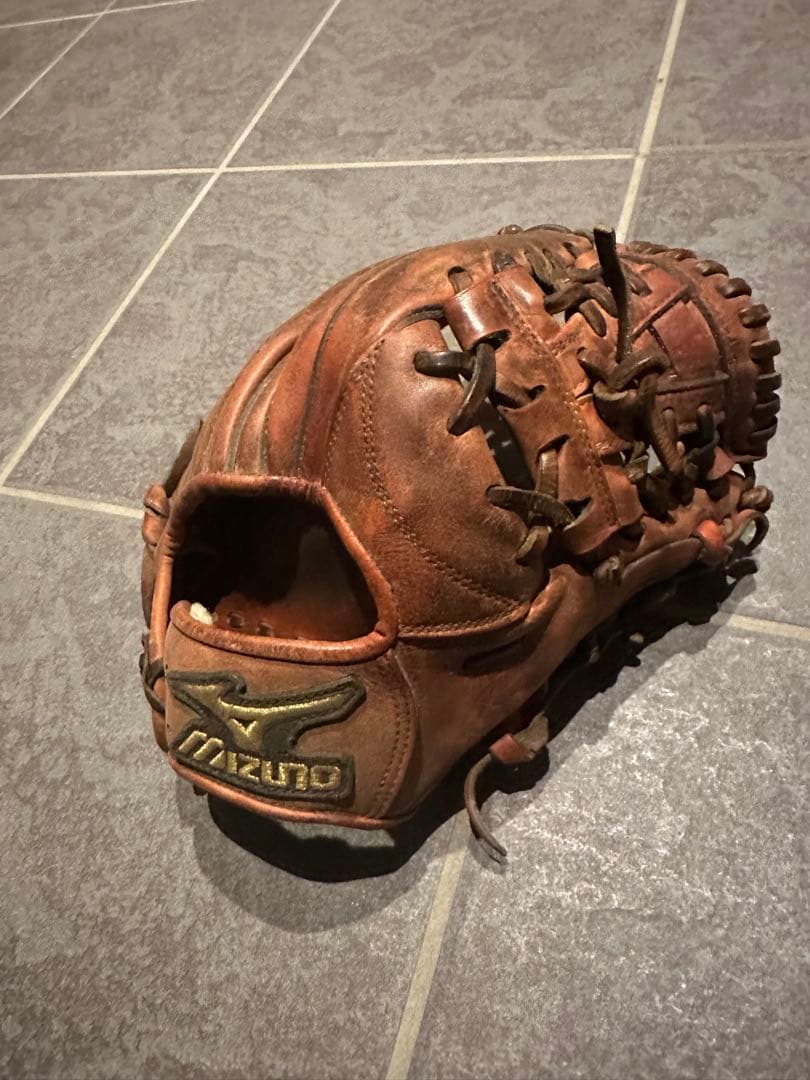 ミズノプロ グローブ　赤　硬式　内野手用